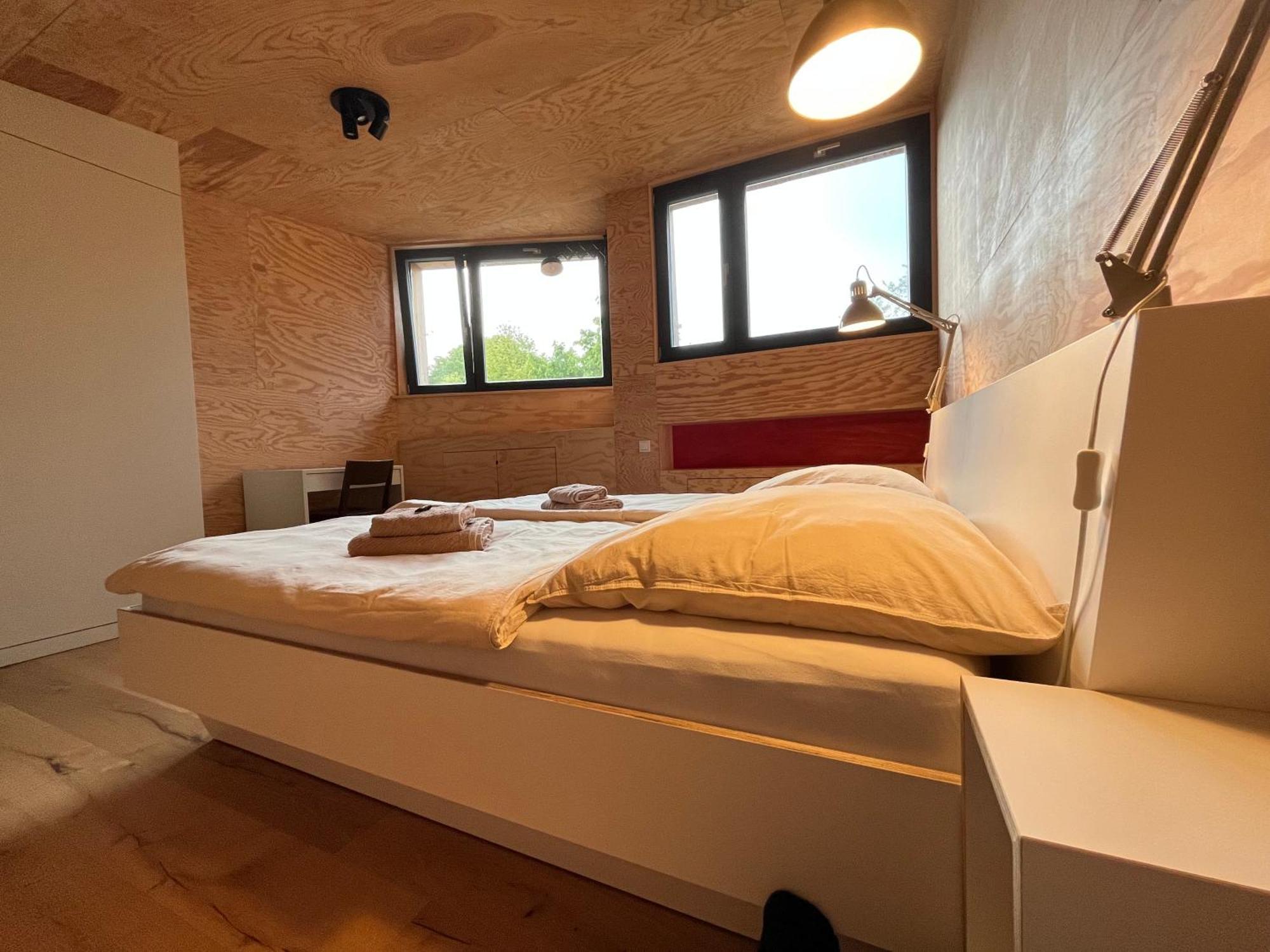 טמפלין Grosse Wohnung Mit Loggia מראה חיצוני תמונה